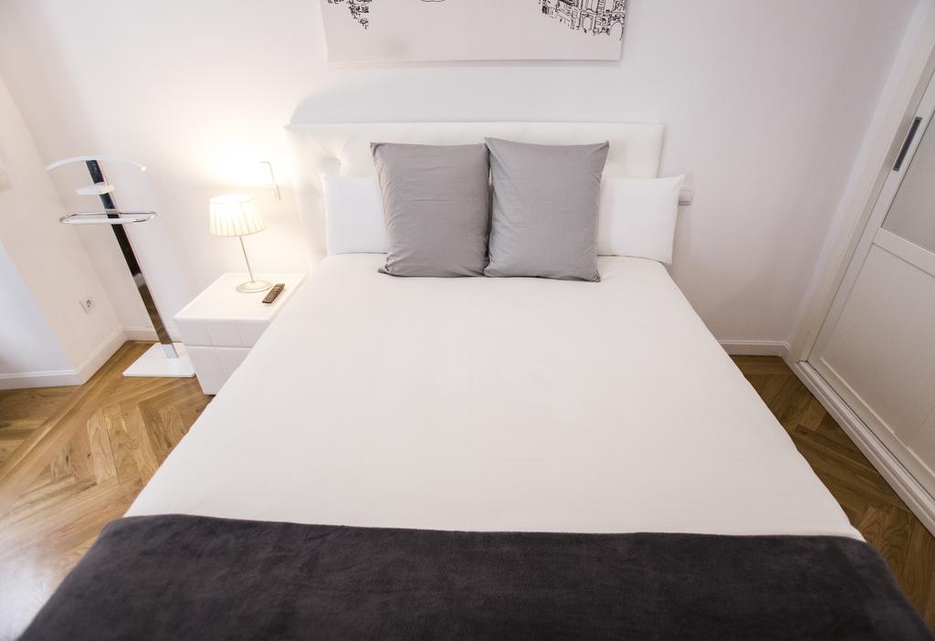 Apartamento Alterhome Caballero De Gracia Madri